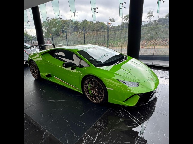 BUY LAMBORGHINI HURACAN 2018 LP640-4 PERFORMANTE COUPE, Fouche Motors